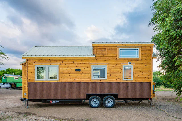 Casa móvel T1 SOTO sobre un remolque de doble eje de 24 m2 con un bonito diseño rústico